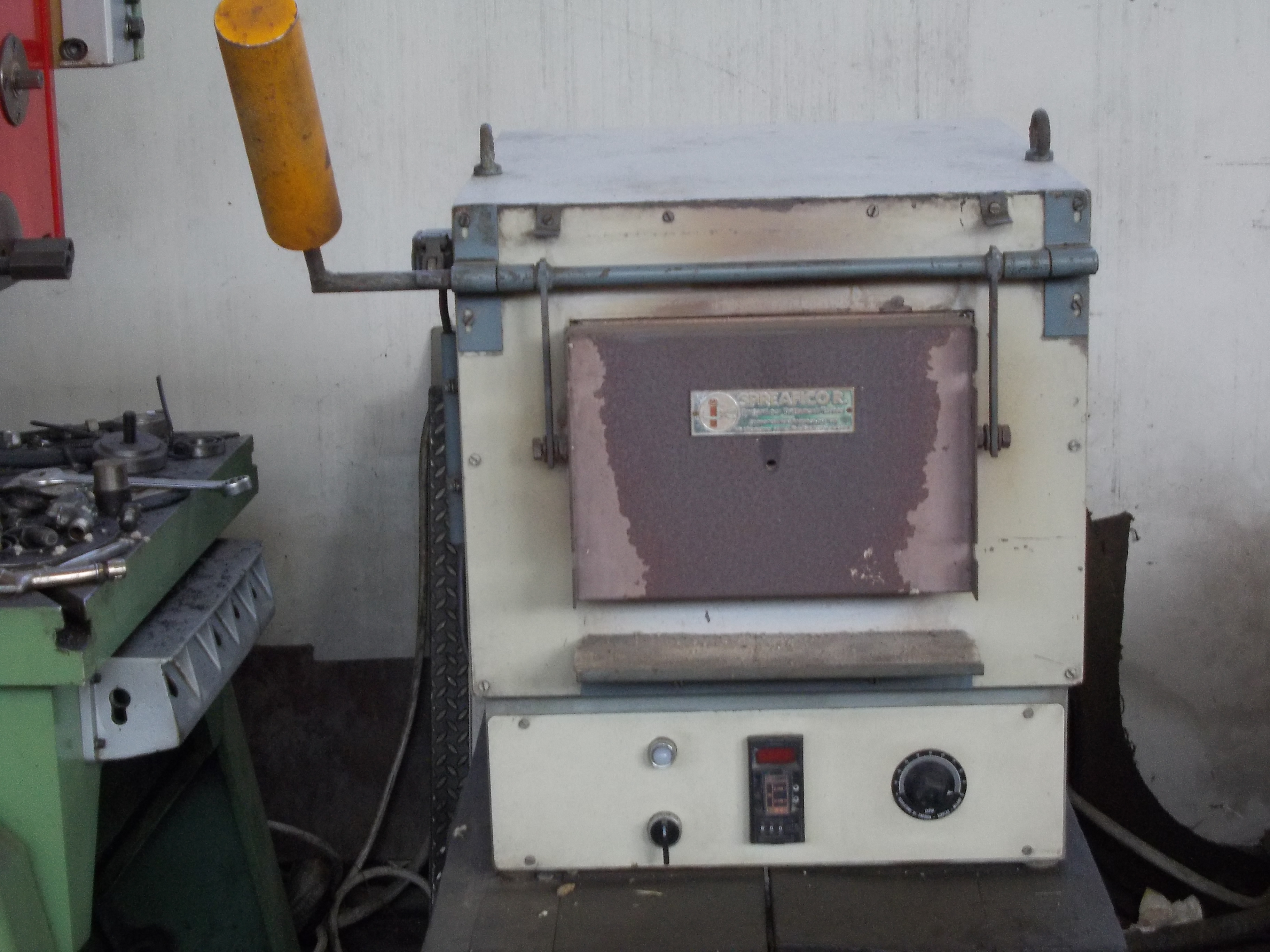 Forno elettrico per trattamento dei metalli SPREAFICO R in vendita - foto 1